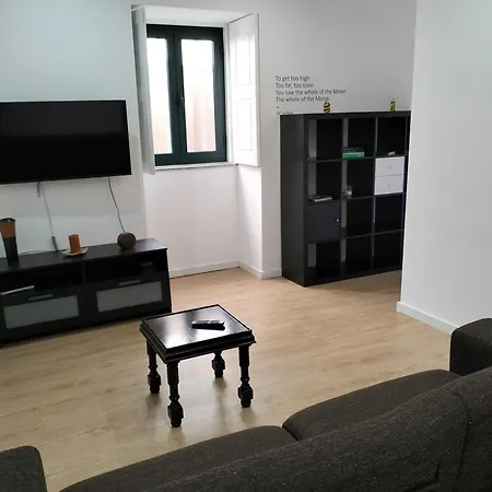 Music T1 Prázdninový dům